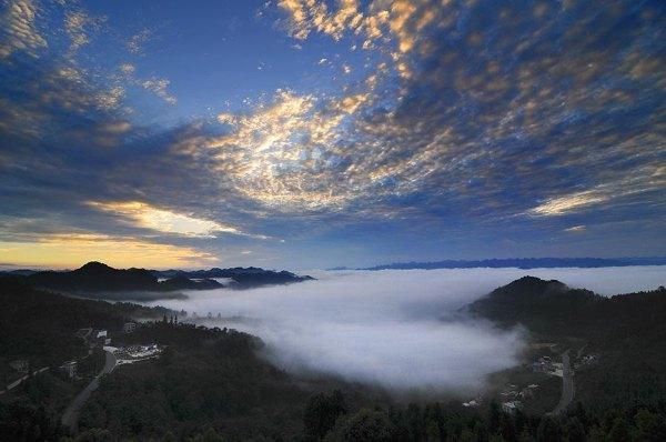 逃离地下古寺庙