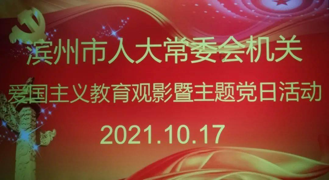 夏季纽扣裙